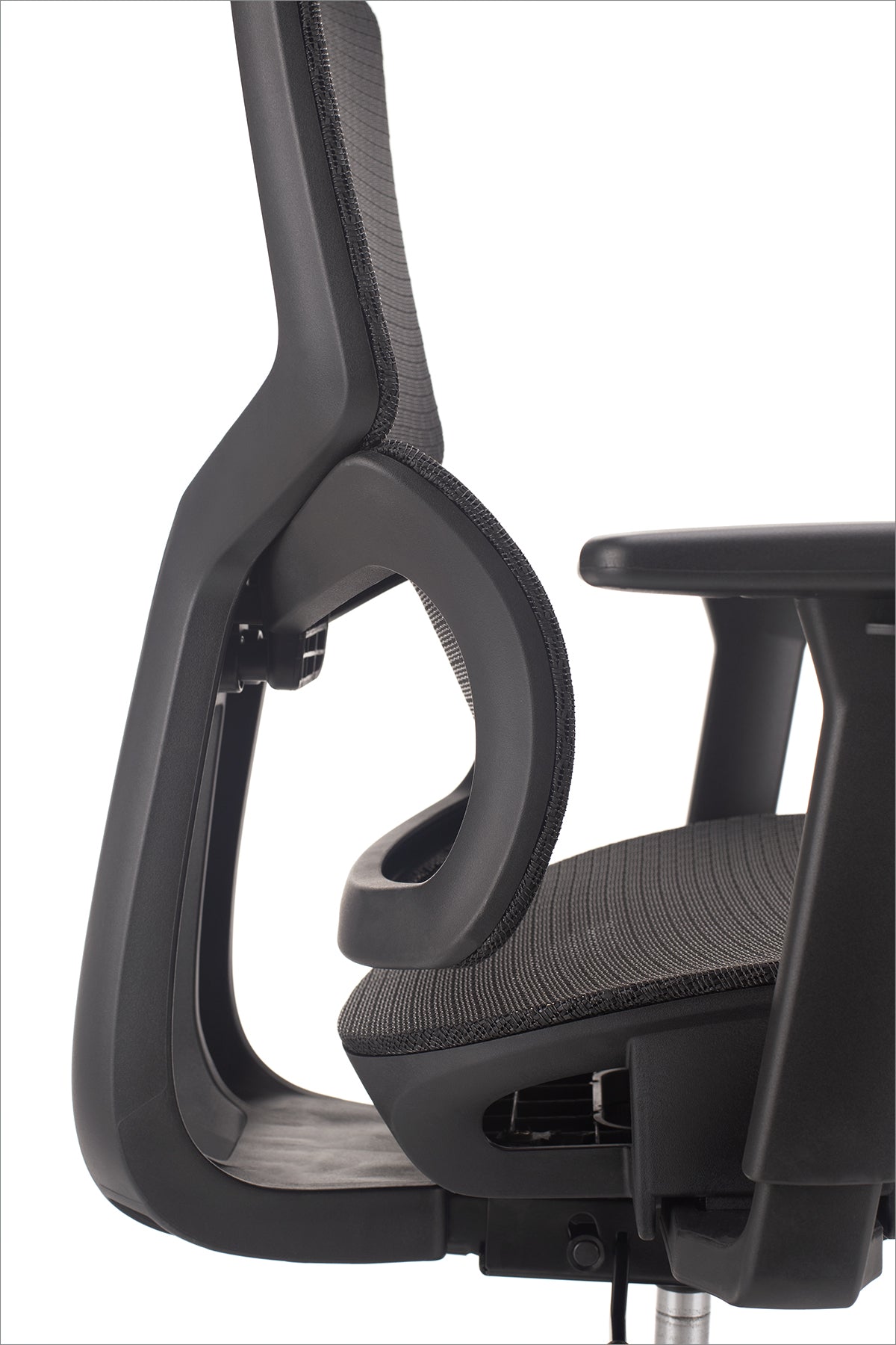 Stol Flow s sedežem v mreži