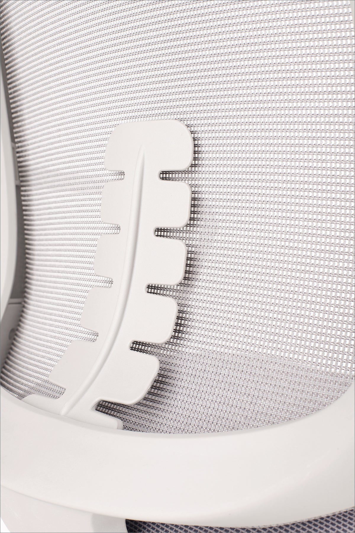 Stol Leaf v sivi barvi