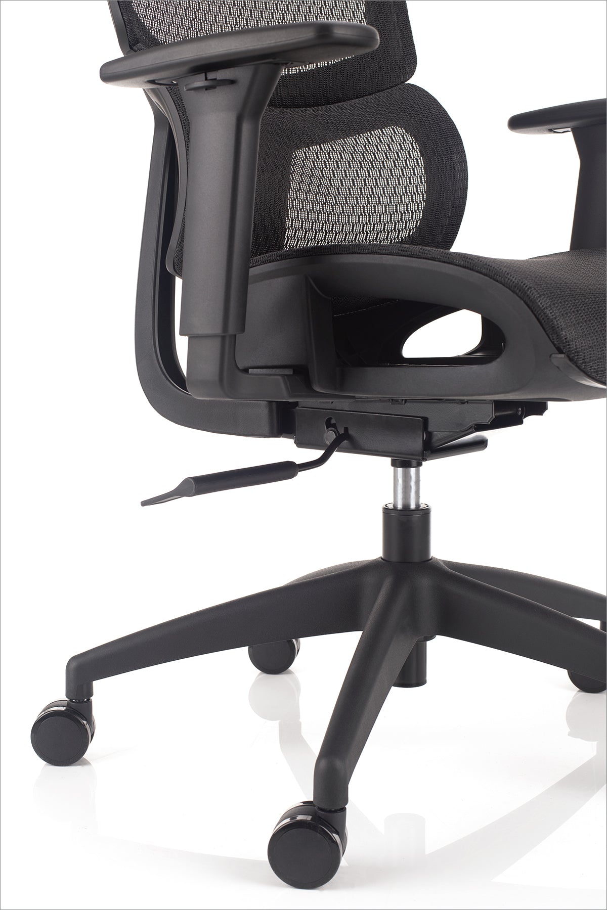 Stol Flow s sedežem v mreži