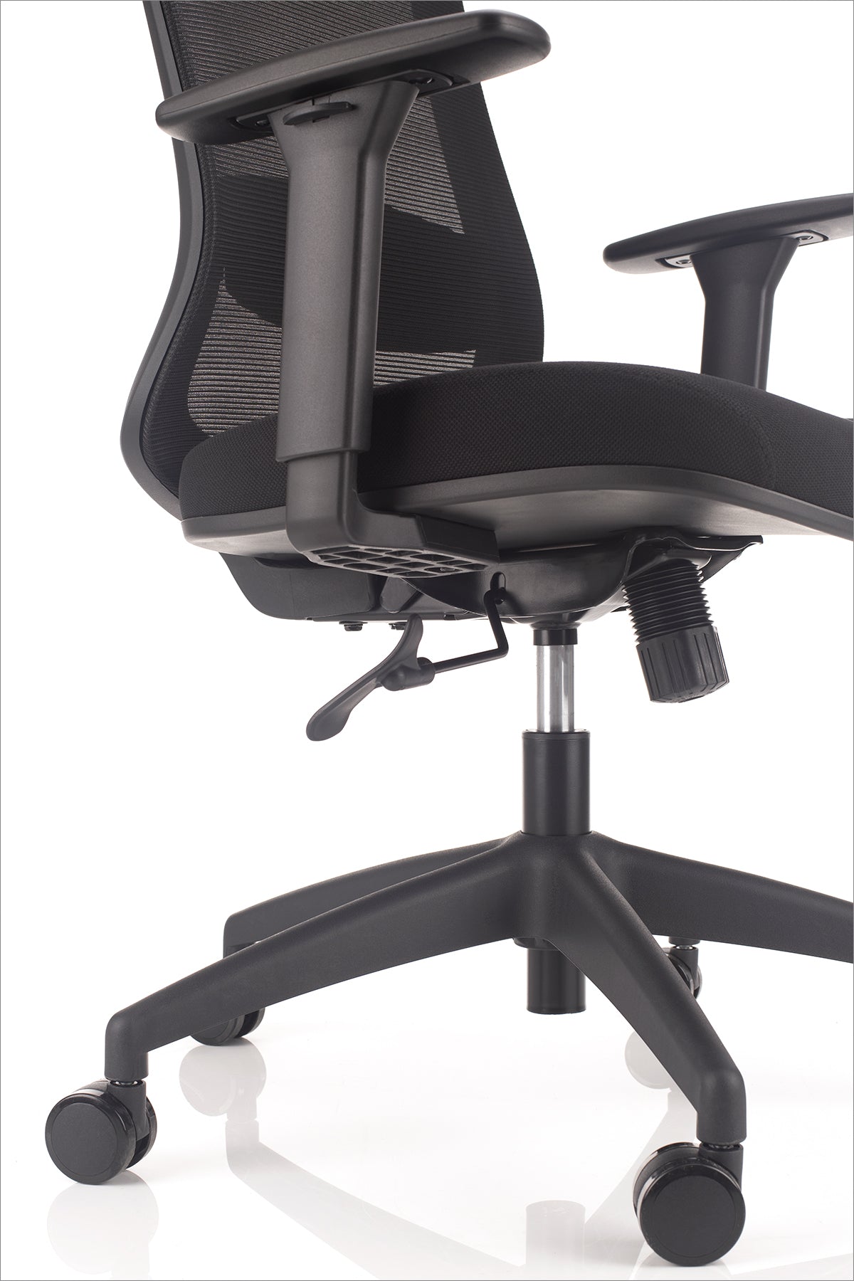 Stol Vibe v črni barvi